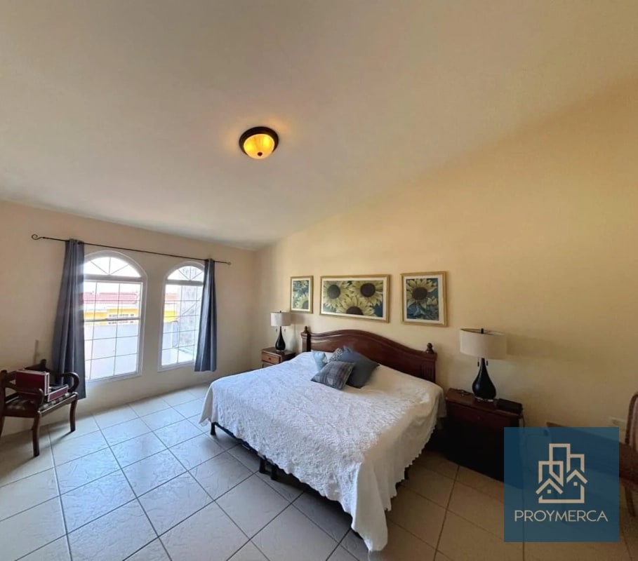 Casa en venta, Condominio Orquídeas, San Cristóbal, Zona 8 de Mixco - 4