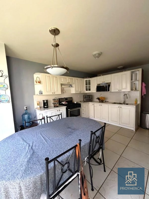 Casa en venta, Condominio Orquídeas, San Cristóbal, Zona 8 de Mixco - 1