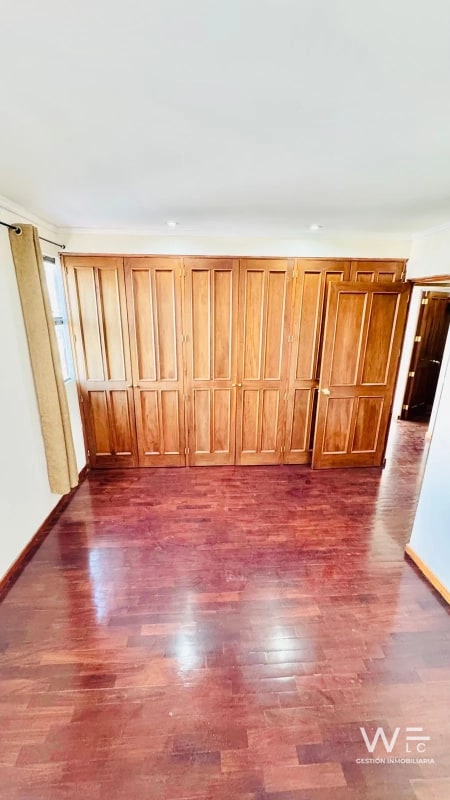 ALQUILO APARTAMENTO ZONA 10 - 7