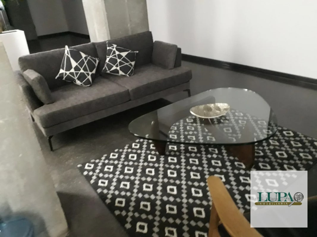 Apartamento con Jardín en edificio 4-36 Zona 4 - 5