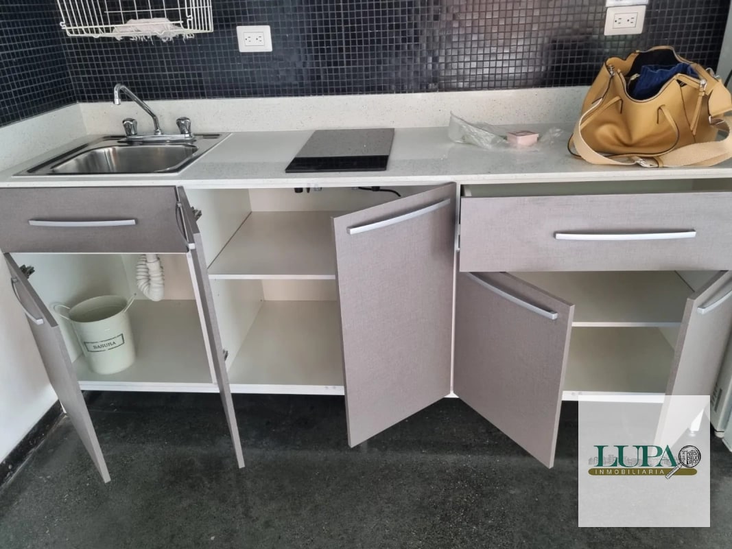 Apartamento con Jardín en edificio 4-36 Zona 4 - 2