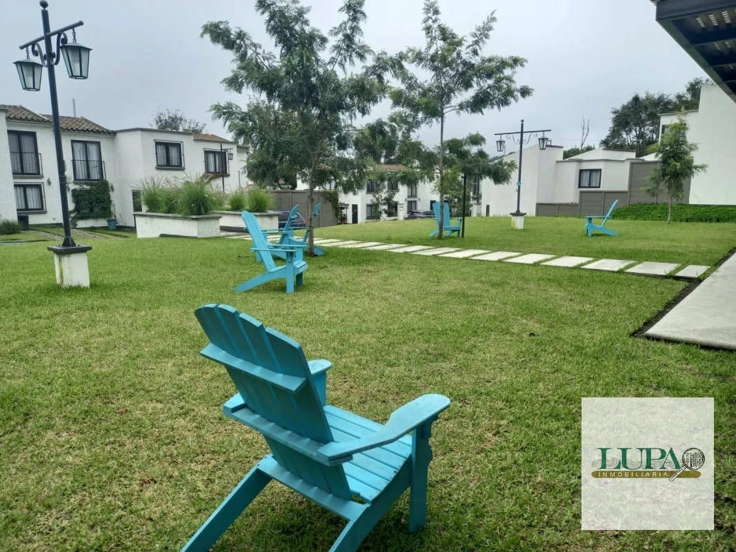 SE RENTA TOWN HOUSE DE 2 NIVELES CONDADO ANTIGUA - 1