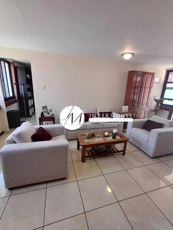 Apartamento en Venta zona 10 de 1 dormitorio - Image 1
