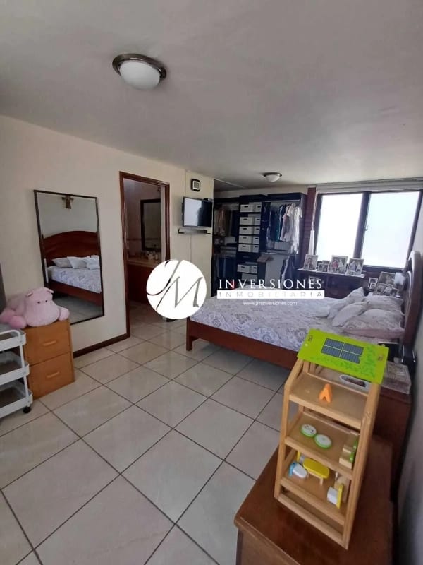 Apartamento en Venta zona 10 de 1 dormitorio - Image 5