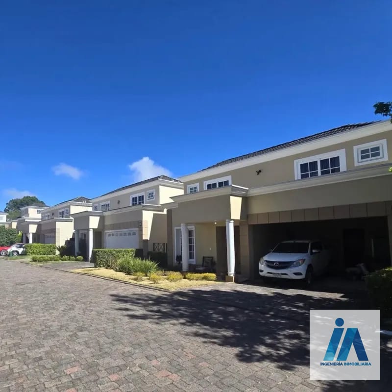 CASA EN ALQUILER📍 Condominio Villas de Entreverdes, Km. 19 Fraijanes — Casa en Alquiler en Fraijanes, Carretera a El Salvador, Guatemala, Ciudad — foto 1 de 17