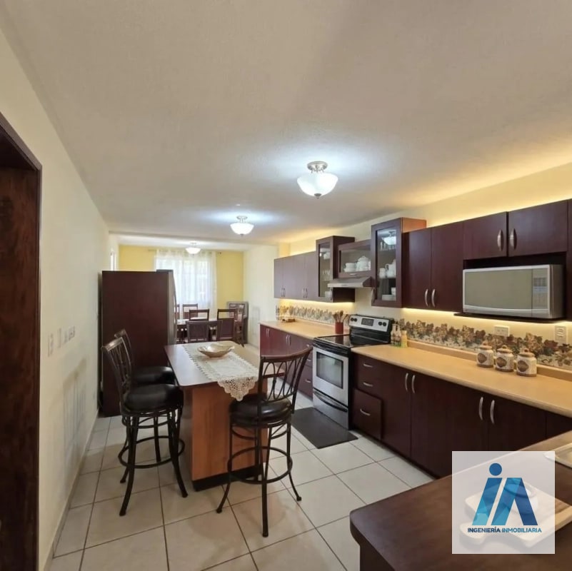 CASA EN ALQUILER📍 Condominio Villas de Entreverdes, Km. 19 Fraijanes - 12