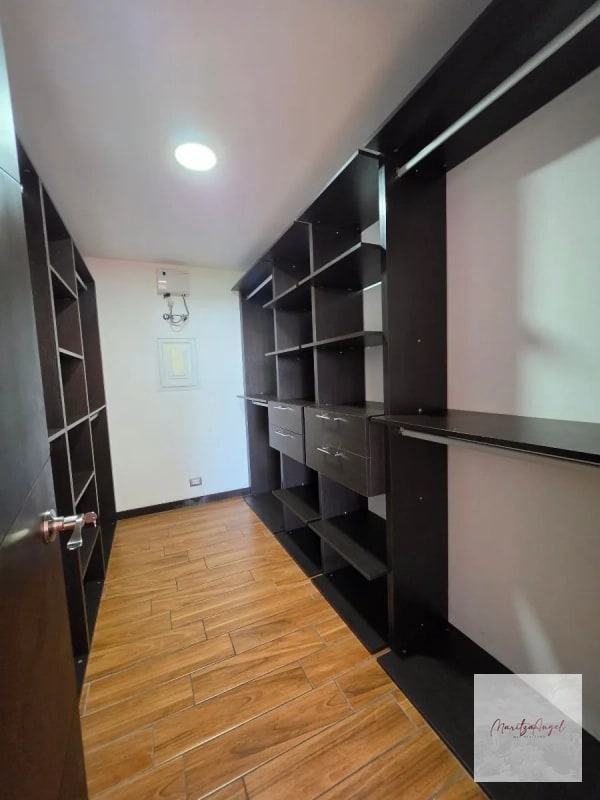 RENTA DE APARTAMENTO AMUEBLADO ZONA 15 VH1 - 12