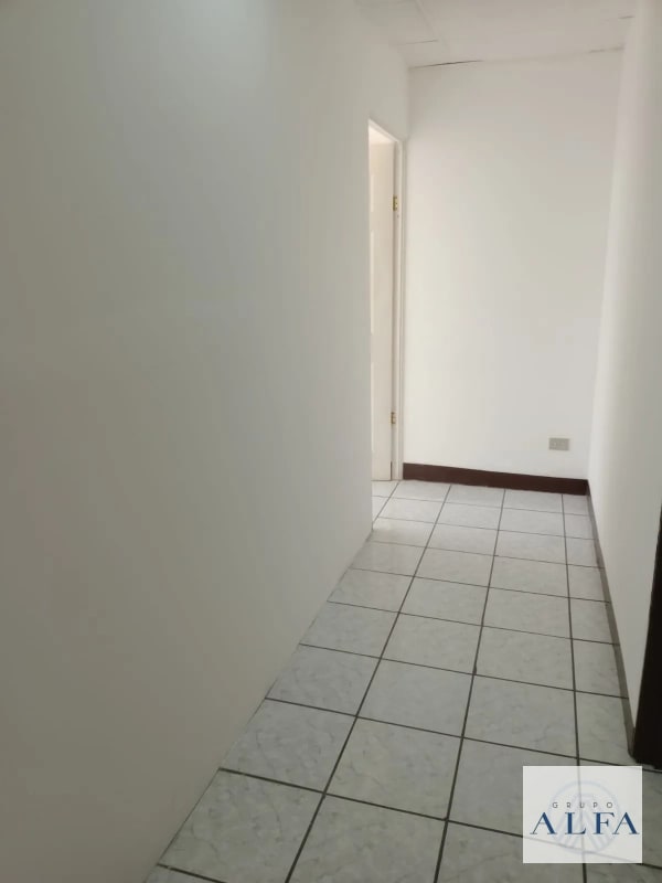 OFICINA RENTA 85 MTS EDIFICIO DIAMOND ZONA 10 - 4