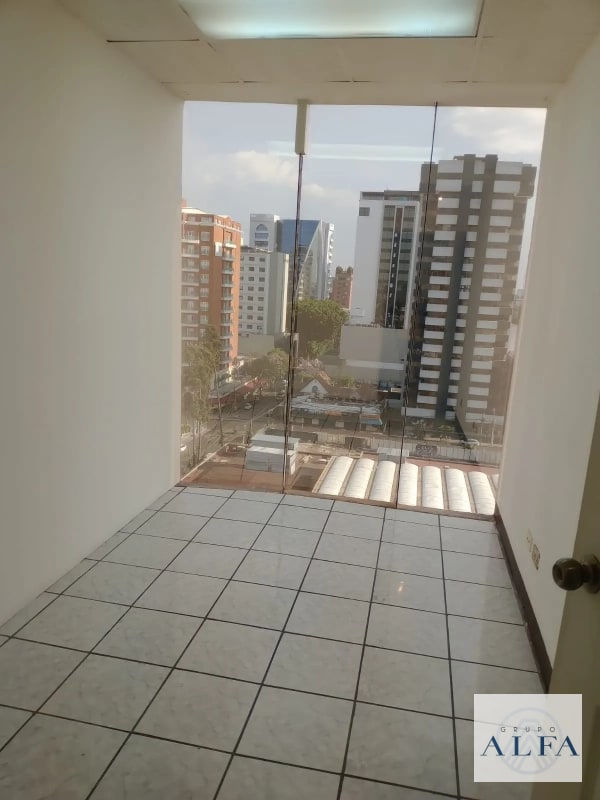 OFICINA RENTA 85 MTS EDIFICIO DIAMOND ZONA 10 - 1
