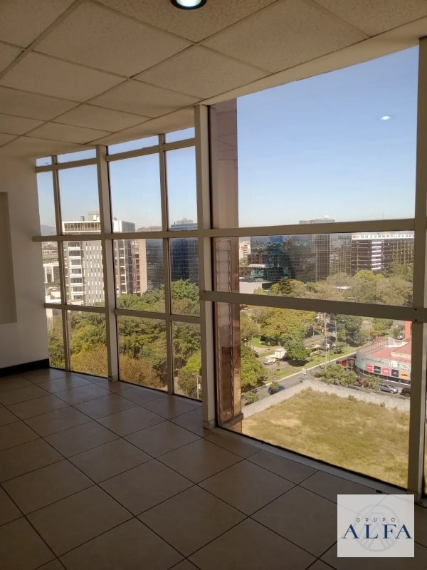 OFICINA RENTA 85 MTS ZONA 10 EDIFICIO DIAMOND - 6