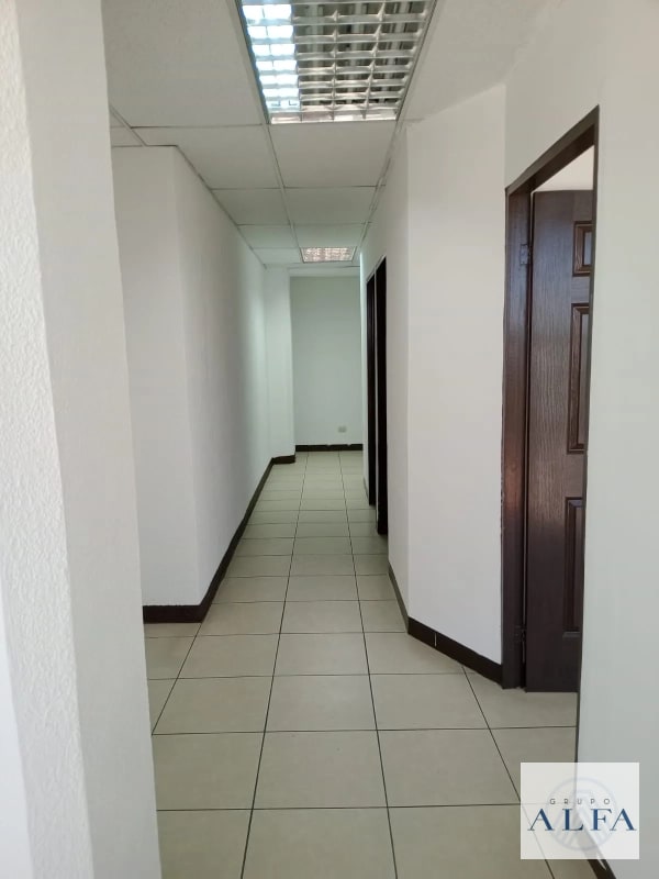 OFICINA RENTA 85 MTS ZONA 10 EDIFICIO DIAMOND - 4