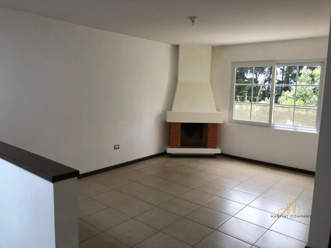 Ganga Casa en Venta en Villas de Santa Mónica Km 16.5 CAES Fraijanes – Amplia, con Jardín y Chimenea (Precio Rebajado) - 7