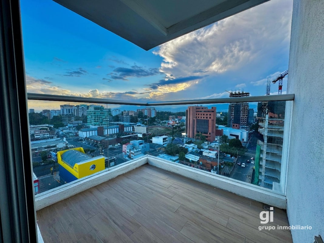 Apartamento de 3 dormitorios en venta zona 10 - 15