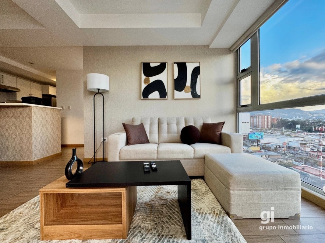 Apartamento de 3 dormitorios en venta zona 10 - 14