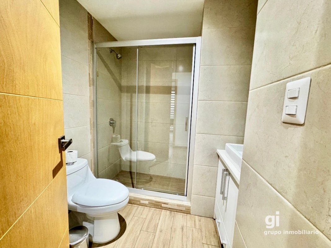 Apartamento de 3 dormitorios en venta zona 10 - 10