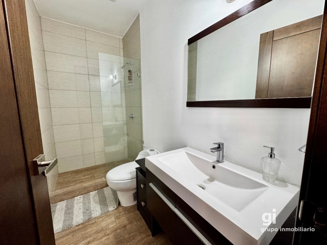 Apartamento amueblado en alquiler zona 15 vh2 - 1