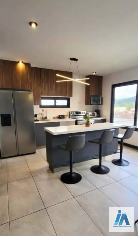 CASA EN VENTA📍 Residencial Lo de Valdez, Km. 20.5 CAES - 12
