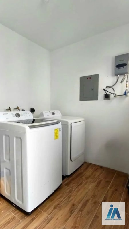 CASA EN VENTA📍 Residencial Lo de Valdez, Km. 20.5 CAES - 2