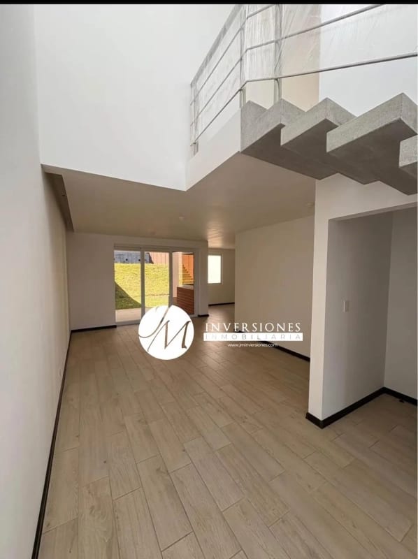Linda Casa en Venta en Fraijanes - Image 1