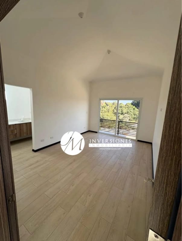 Linda Casa en Venta en Fraijanes - Image 3