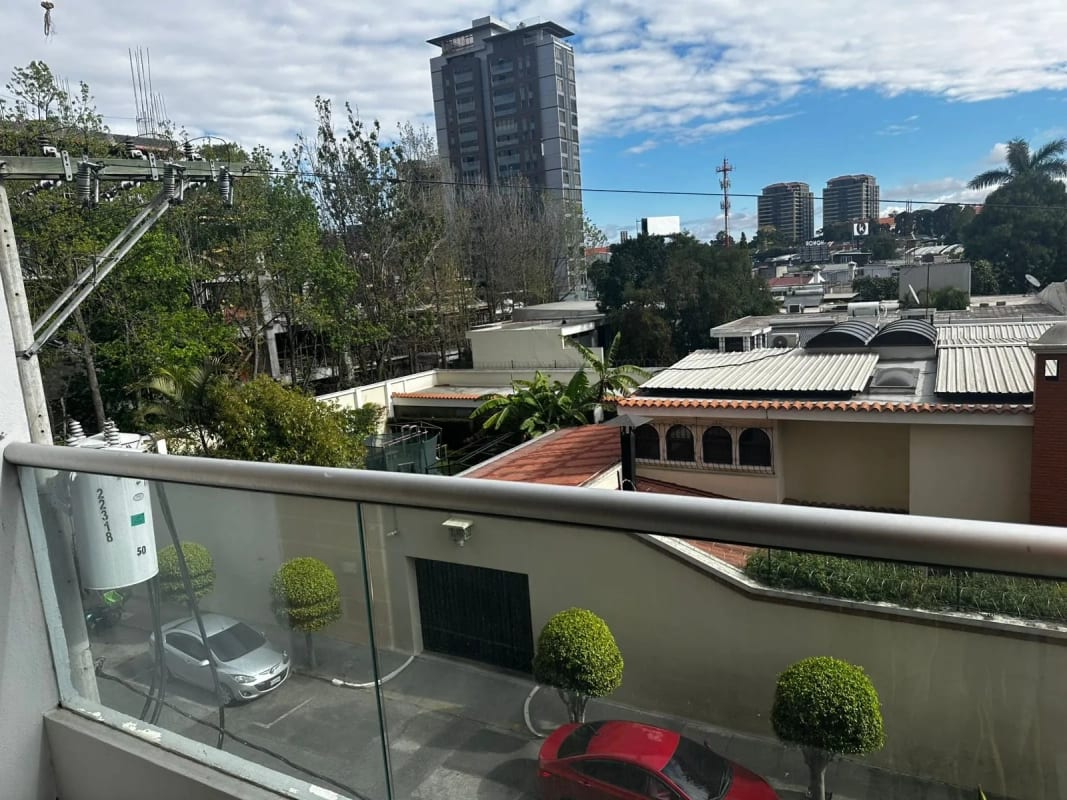 Apartamento tipo estudio en Zona 10 — Apartamento en Alquiler en Zona 10, Guatemala, Ciudad — foto 2 de 5
