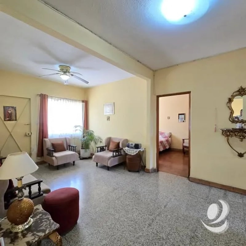 CASA ZONA 5, Excelente UBICACION - 12