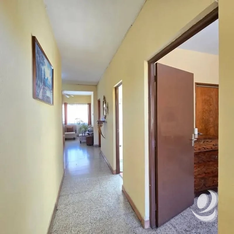 CASA ZONA 5, Excelente UBICACION - 9