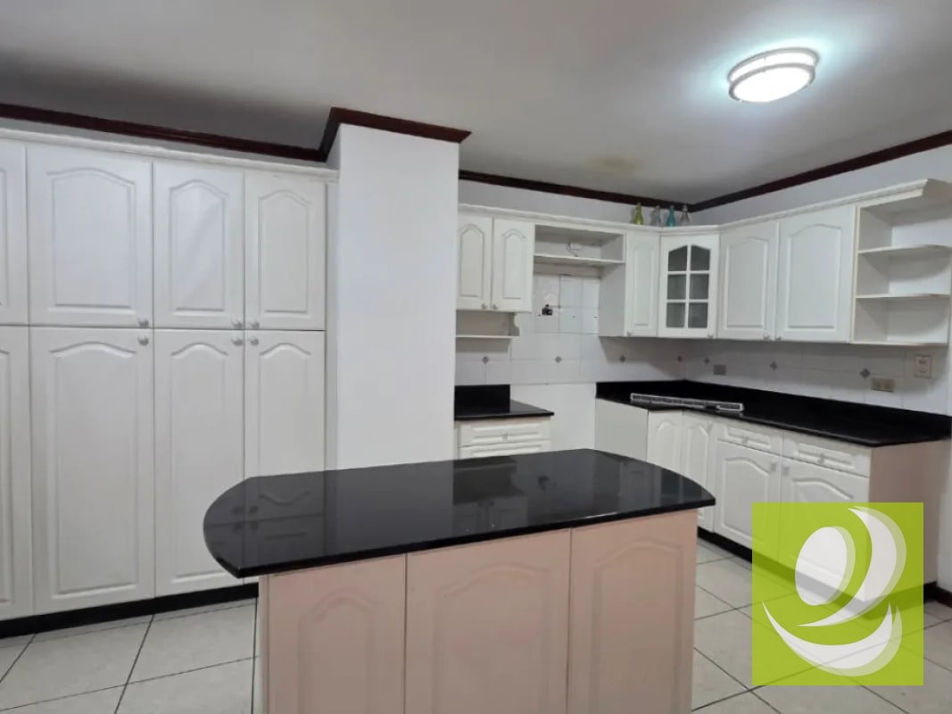 Apartamento en Venta en Castellar zona 10 cdad - 1