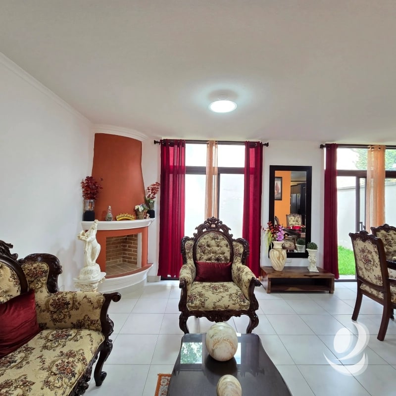 Preciosa Casa en QUINTA DE LOS ENCINOS - 13