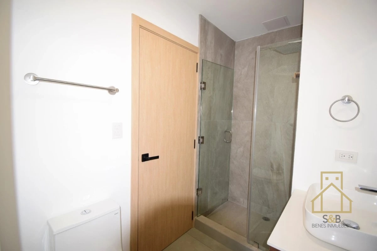 Apartamento en zona 10, Edificio Bonadiez - 4