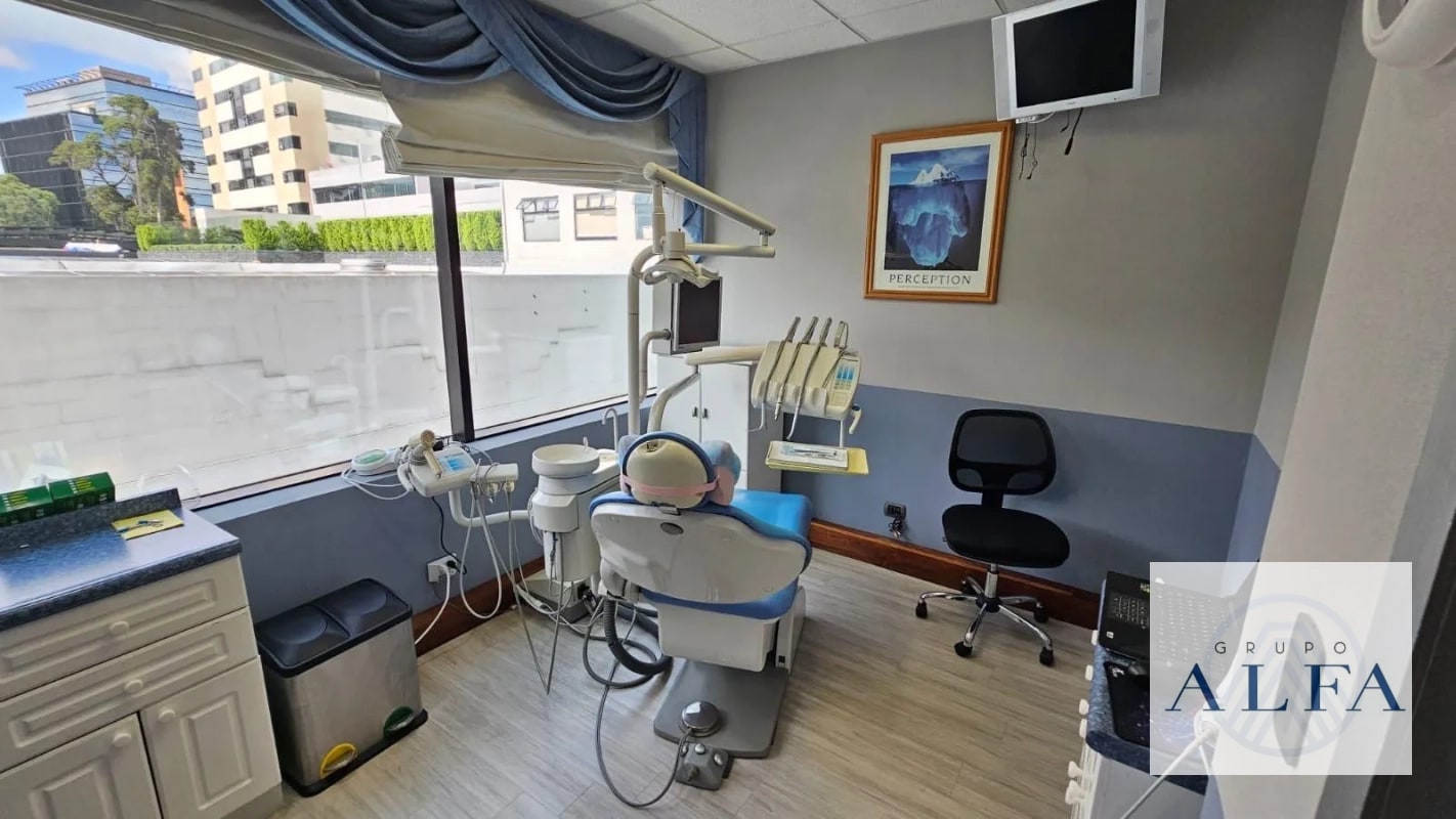 CLINICA DENTAL EQUIPADA EN RENTA EDIFICIO EUROPLAZA Z. 14 - 5