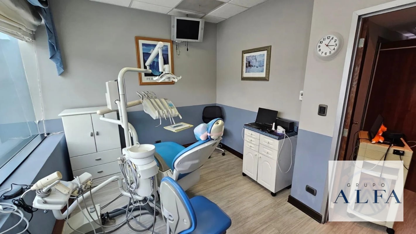 CLINICA DENTAL EQUIPADA EN RENTA EDIFICIO EUROPLAZA Z. 14 - 4