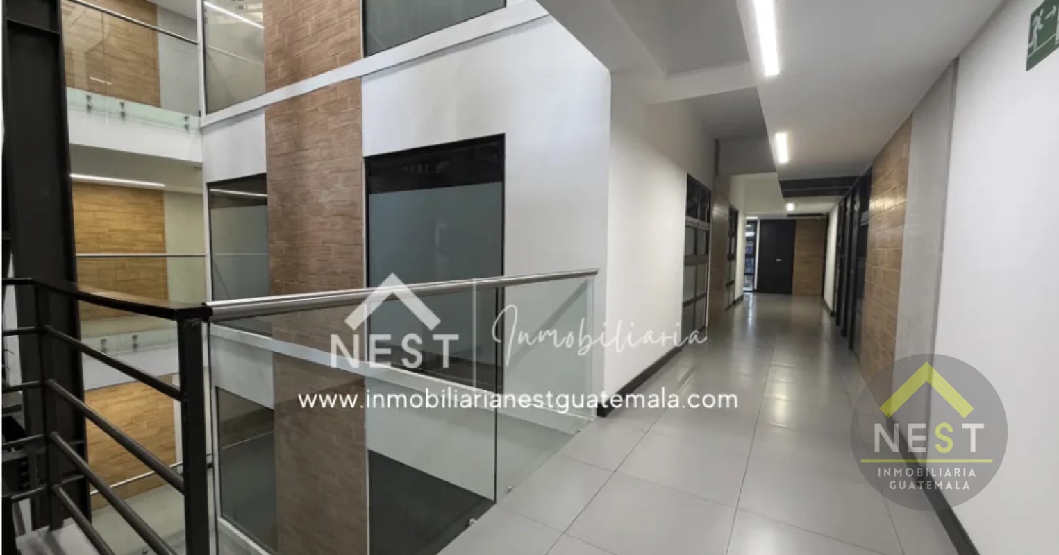 Oficina de 55m² en Renta | Edificio ASCEND - Zona 9 - 11