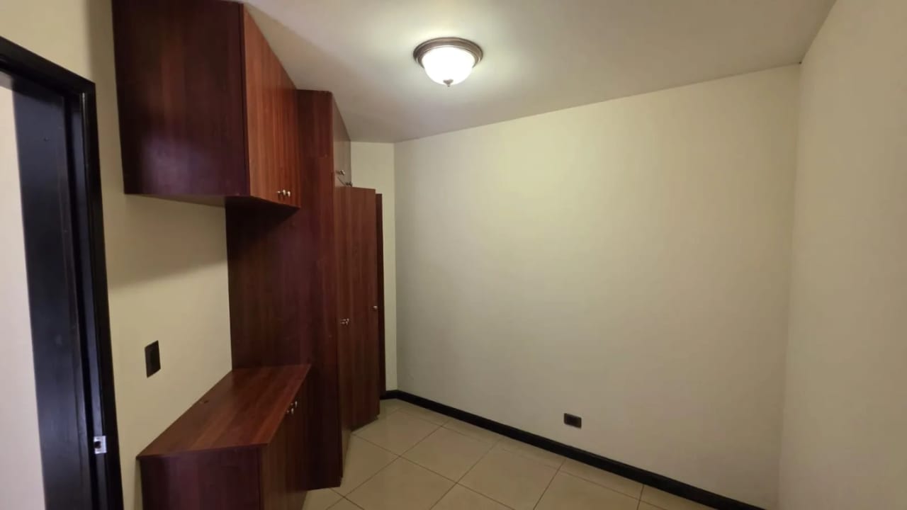 Casa en Venta - El Prado - Final 20 calle, Zona 10 — Casa en Venta en El Prado, Zona 10, Guatemala, Ciudad — foto 10 de 16