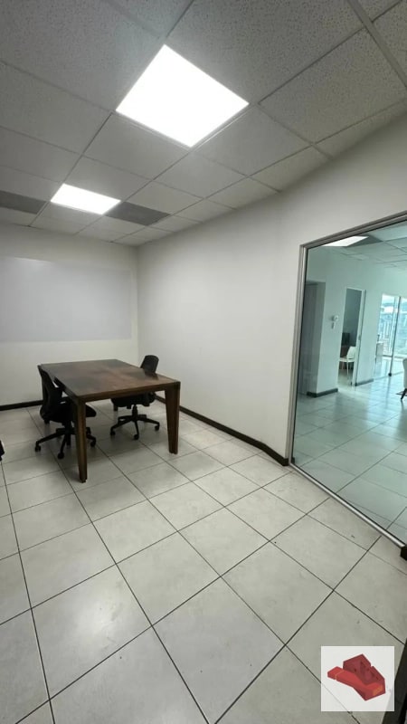 OFICINA EN ALQUILER ZONA PRADERA, ZONA 10 - 9