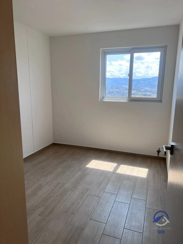 Apartamento en renta o venta en Andares Doce, Avenida Petapa, zona 12 - 11