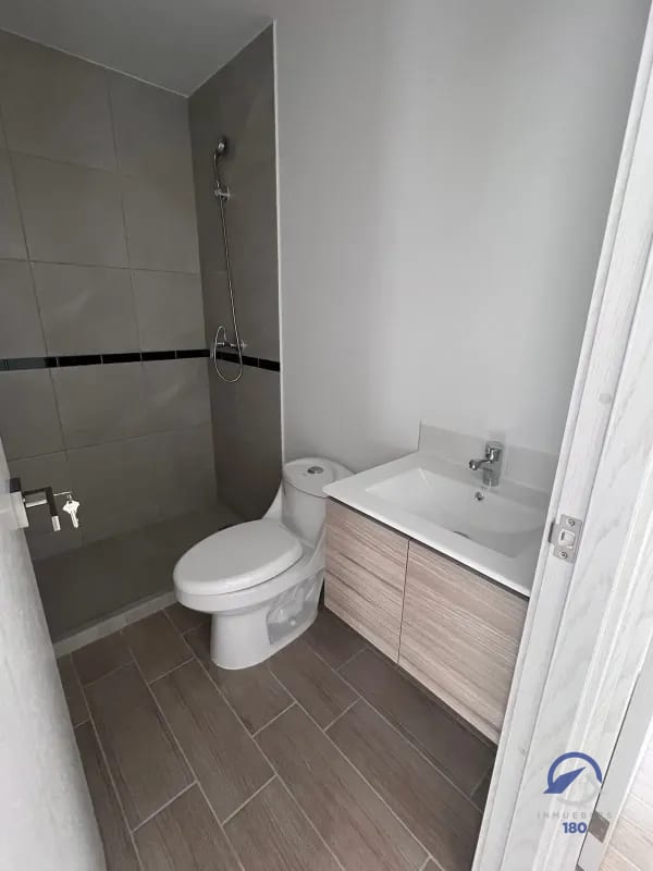 Apartamento en renta o venta en Andares Doce, Avenida Petapa, zona 12 — Apartamento en Venta en Andares Doce, Zona 12, Guatemala, Ciudad — foto 9 de 14