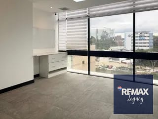 Clínica Médica | Renovati | zona 10 — Clínica en Alquiler en Renovati, Zona 10, Guatemala, Ciudad — miniatura 1 de 11