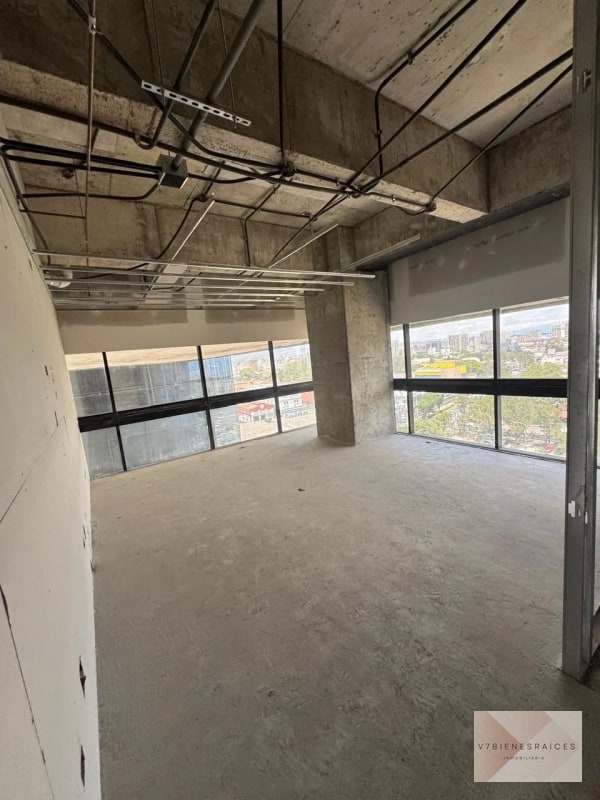 NIVEL COMPLETO TABICADO EN RENTA PARA HOSPITAL U OFICINAS ZONA 10 - 10