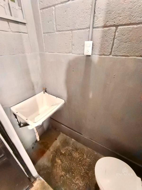 Zona 12 • Bodega en Renta • Colonia La Reformita • 100 M² - 8