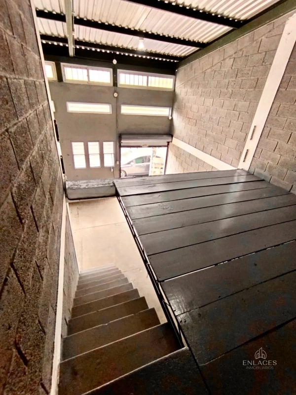 Zona 12 • Bodega en Renta • Colonia La Reformita • 100 M² - 3