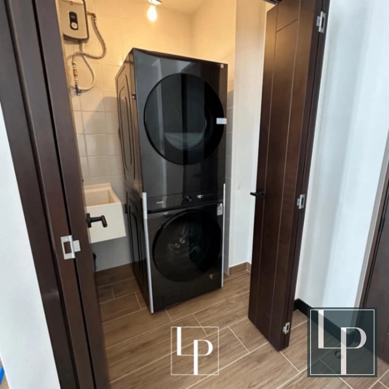 Amplio Apartamento en Venta en Lirios 3 de Cayalá - 1