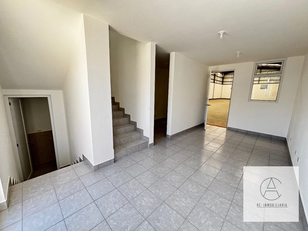 Bodega en renta para estrenar, CAES - 5