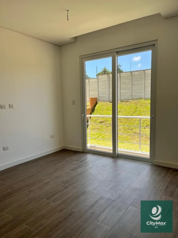 CASA EN VENTA - CONDOMINIO BUENAFUENTE SCP. - 2