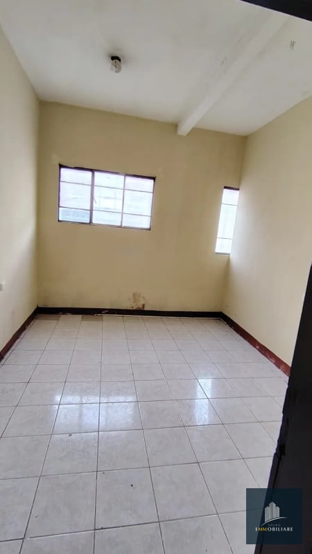 Casa para inversion en venta zona 1 guatemala - 2