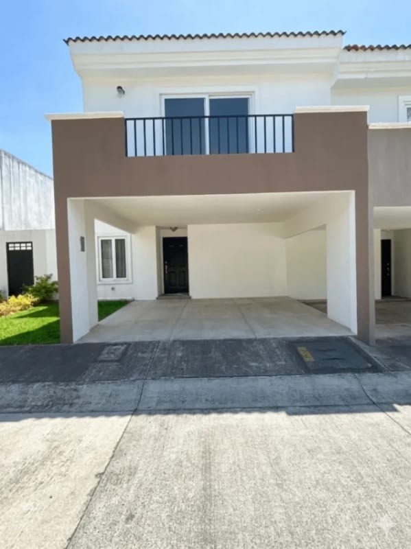 CASA EN ALQUILER, CONDOMINIO ALAMEDAS DE SANTO DOMINGO, KM. 30.5 CAES — Casa en Alquiler en Alamedas de Santo Domingo, Carretera a El Salvador, Guatemala, Ciudad — foto 1 de 17