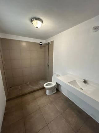 CASA EN ALQUILER, CONDOMINIO ALAMEDAS DE SANTO DOMINGO, KM. 30.5 CAES — Casa en Alquiler en Alamedas de Santo Domingo, Carretera a El Salvador, Guatemala, Ciudad — miniatura 12 de 17