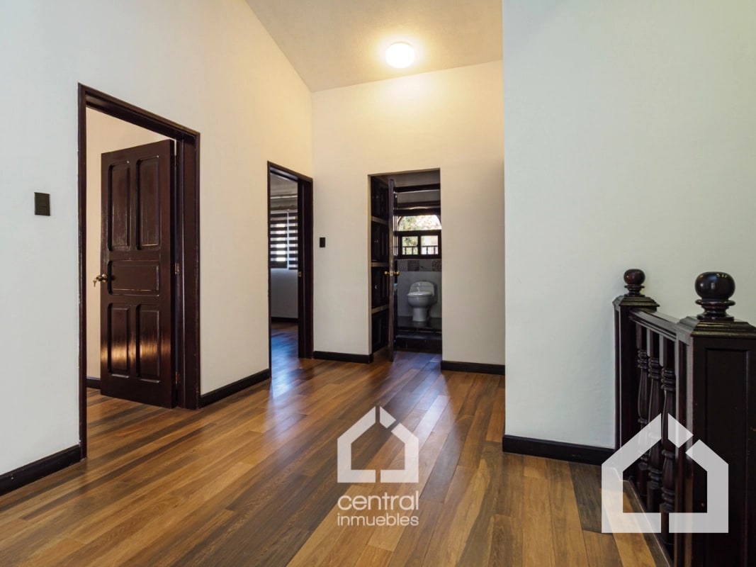 Casa en renta en condominio El Pilar, 20 calle zona 10 - 8