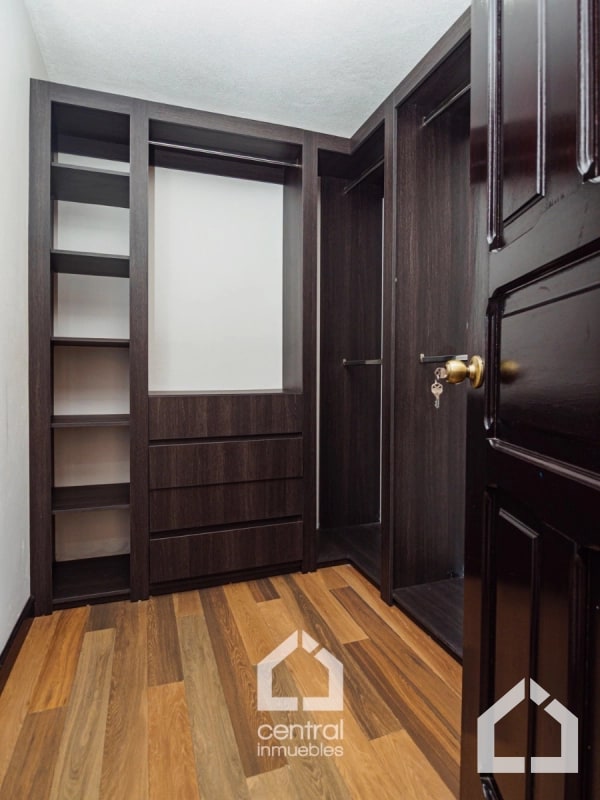 Casa en renta en condominio El Pilar, 20 calle zona 10 - 5