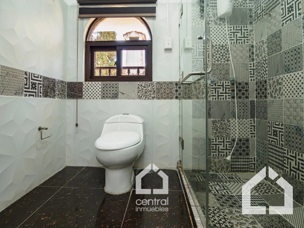 Casa en renta en condominio El Pilar, 20 calle zona 10 - 2